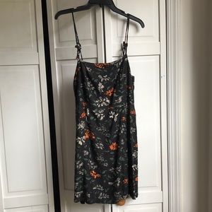 Size M RCVA Floral Dress
